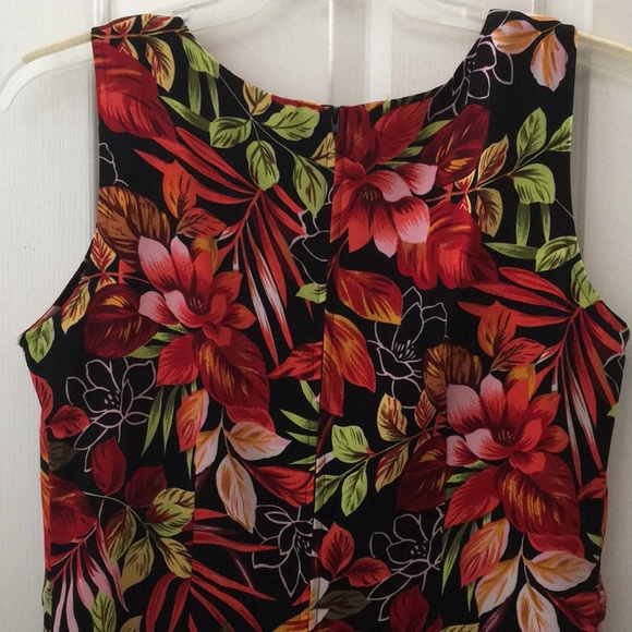 FINAL MARKDOWN Ladies’ Sag Harbor Floral Dress (12) - Picture 10 of 11